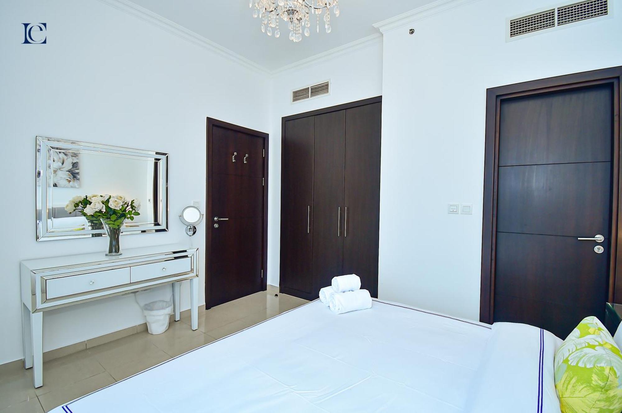 Luxury Escapes - Marina Views 1Br Apartments - Bay Central Dubai Marina Экстерьер фото